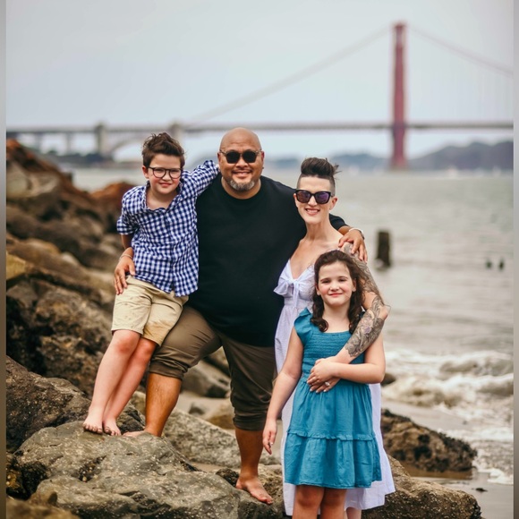 Meet your Posher, Carlos - Picture 1 of 1